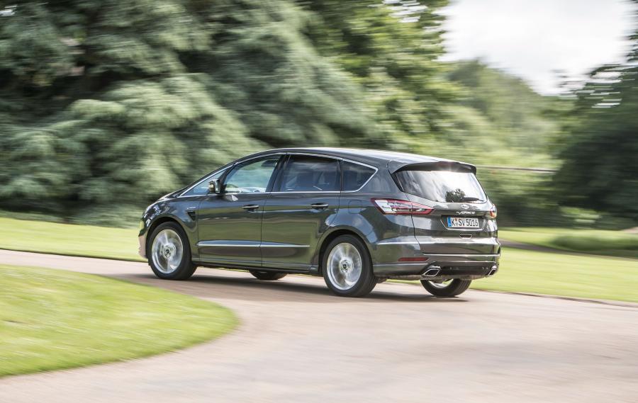  Ford Vignale S-Max 2016 года  (UK) (фото 17 из 25)